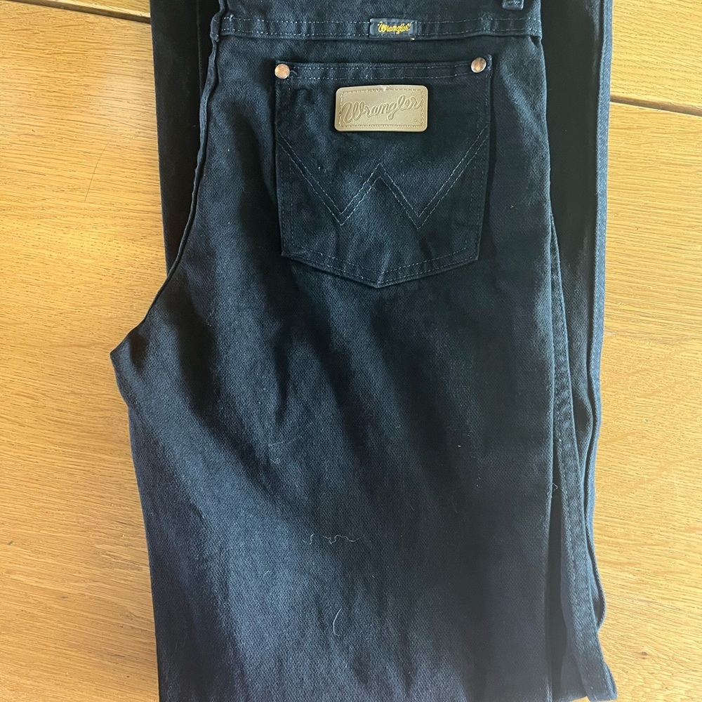 NWOT Wrangler Black Relaxed Jeans Cowboy Cut